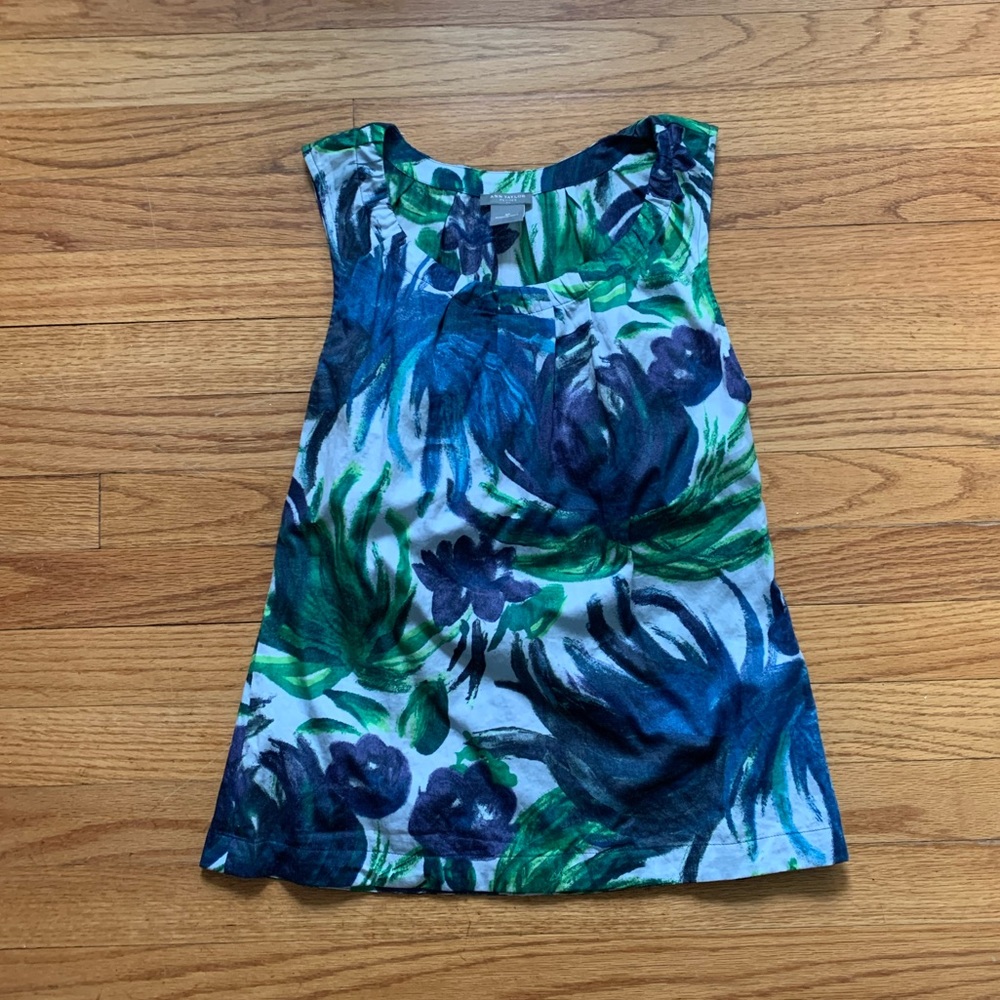 Sleeveless top